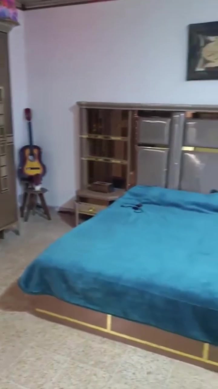 غرفة نوم تركي درجة اولى خمس قطع فاتحها يمي من الباكيت اول شدتها يمي السعر مليون وربع موصل حي السماح الثانية 
***********

