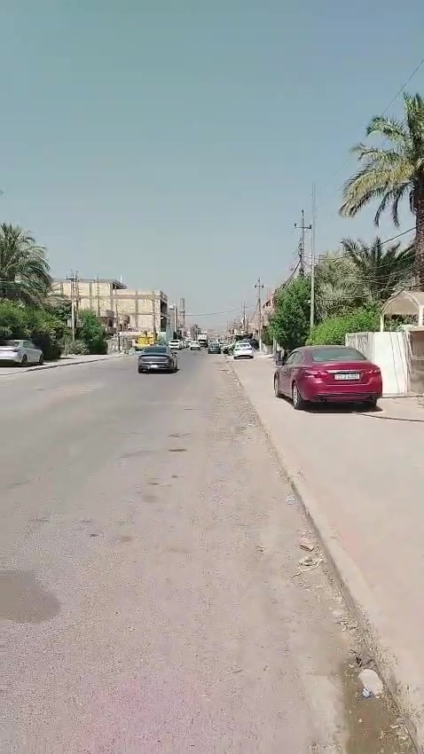 للبيع قطع من دار واجهه ٥ متر ونزال ١٠ متر شارع تجاري عريض ورصيف واسع شارع الاطباء نفس شارع جامع شنشل للاستفسار ***********