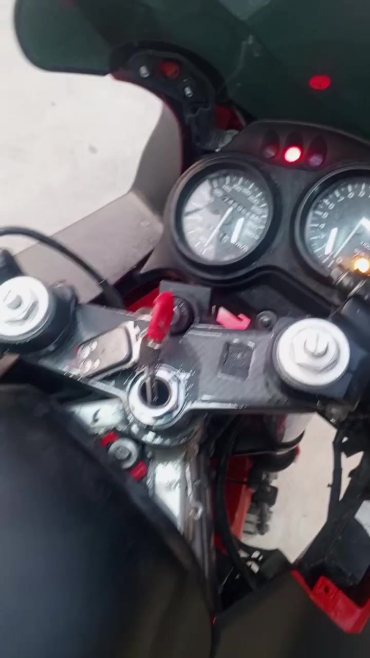 بطح f2 موديل 2000 محرك شرط اي عيب ما بي تفحص و تاخذو السعر 18 و بي مجال اذا مو شراي لا تعبني
بطح f2 موديل 2000 محرك شرط اي عيب ما بي تفحص و تاخذو السعر 18 و بي مجال اذا مو شراي لا تعبني .( ***********) واتساب فقط المكان كركوك
