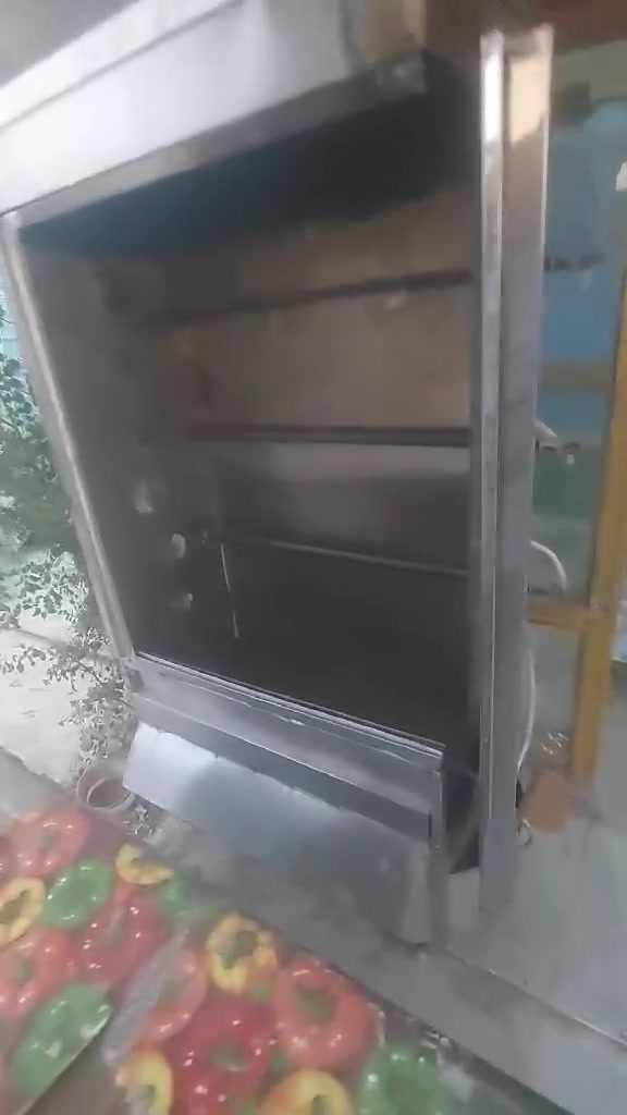شوايه دجاج للبيع
العنوان ناصريه سوك الشيوخ 
للإستفسار ***********
