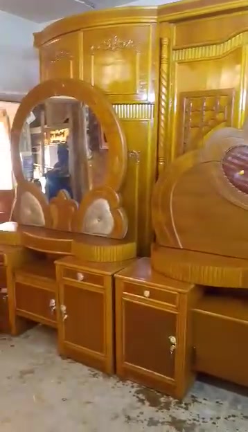 غرفة ستة أبواب • صاج ثقيل • نقص زاوية