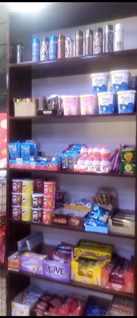 السلام عليكم
رفوف خشب للبيع تقريبا 15 رف كانت قبل لمحل فيب واراكيل سعر الواحد 80 الف والي ياخذهم جمله بيهم مجال مكاني بغداد زيونه للتواصل ***********
