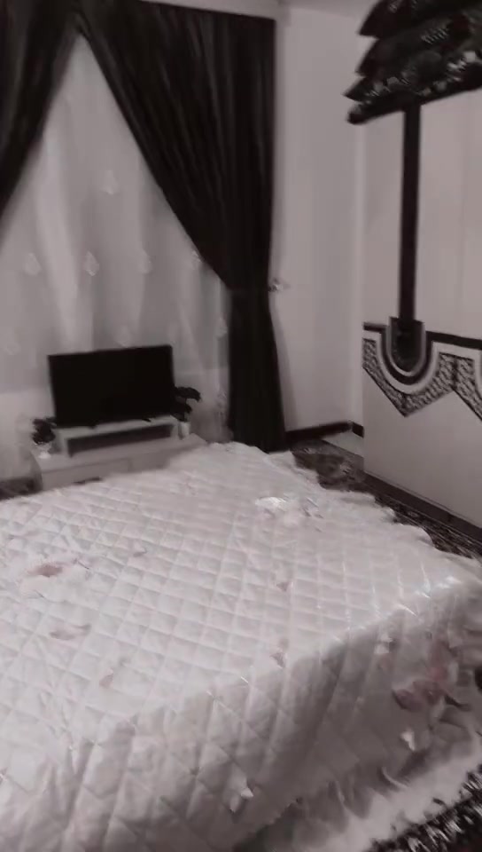 غرفة نوم تركية • كنتور ٦ باب • نظيف ٩٠٪