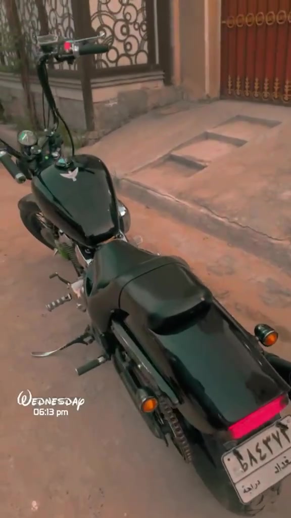 هوندا ستد ٤٠٠ موديل ٩٧ رقم وسنوية رقم بغداد الدراجة ابيعها على وضعها او اشدها ماعندي اشكال نقصها بس تبديل سلف تايرات جديدة مازدات عدد ثنين عداد سرعة عدد ٢قبضات كلج وبريك عدد ٤ فجوج بريك عدد ٢ هذا كلة يجي وية الدراجة بدون مقابل 
***********واتس اب🩶🩶
