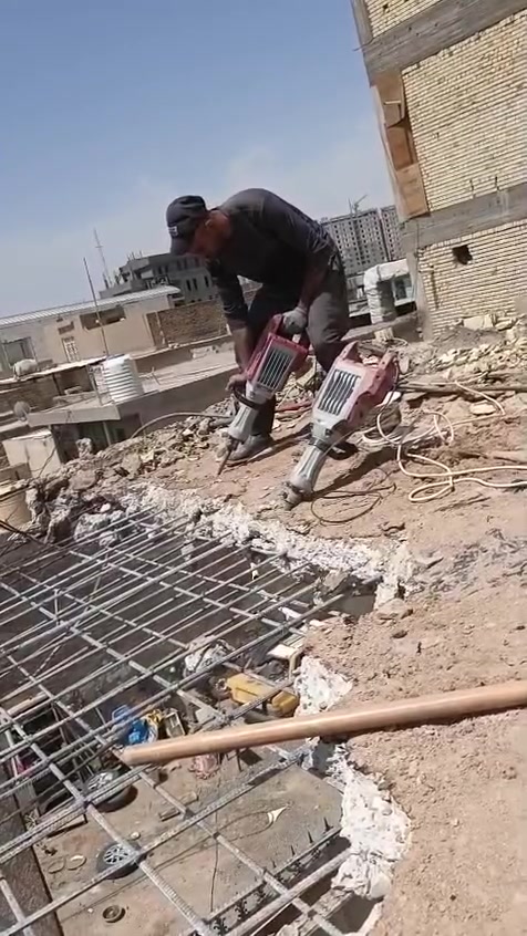 السلام عليكم كادر اختصاص تفليش تكشير حفر دفن تنضيف تدخيل سبيس قلع الكاشي بأسعار مناسبه ***********
