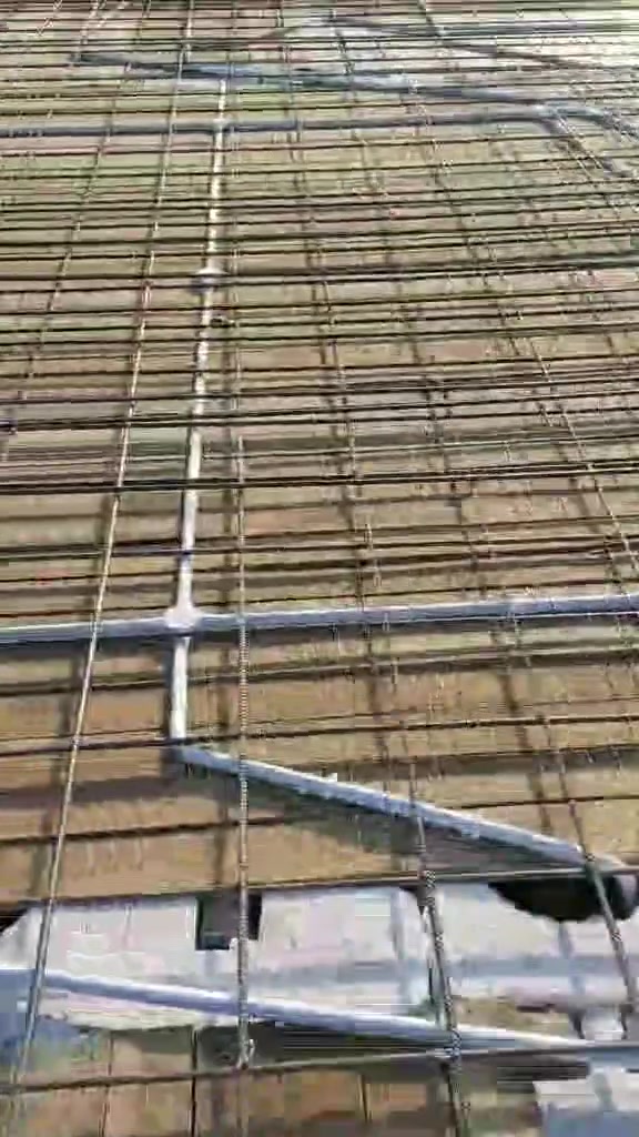 السلام عليكم خوتي احنه كادر نجاره وحداده من البصره نتشغل جميع محافضات بنايات مجمعات بالخدمه تواصل ع ***********
