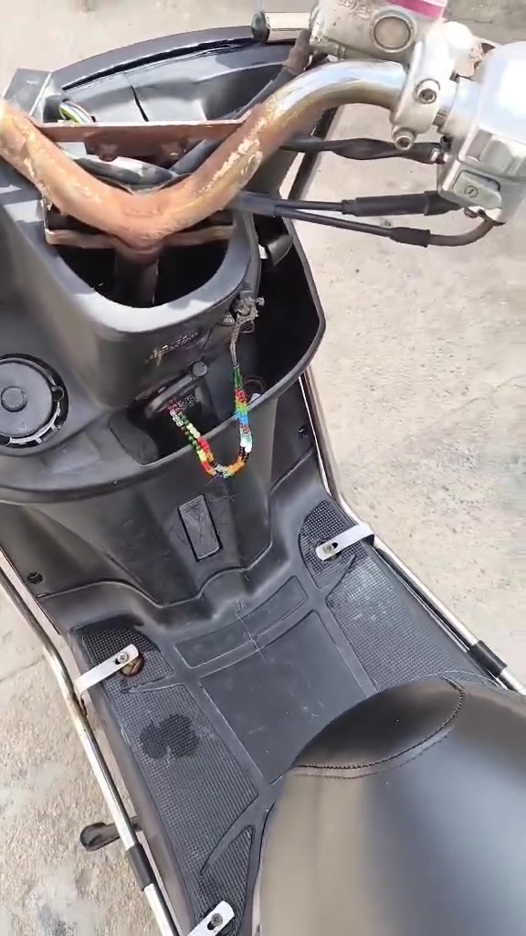 بوليسي • مفتوحه • بستم بوشه