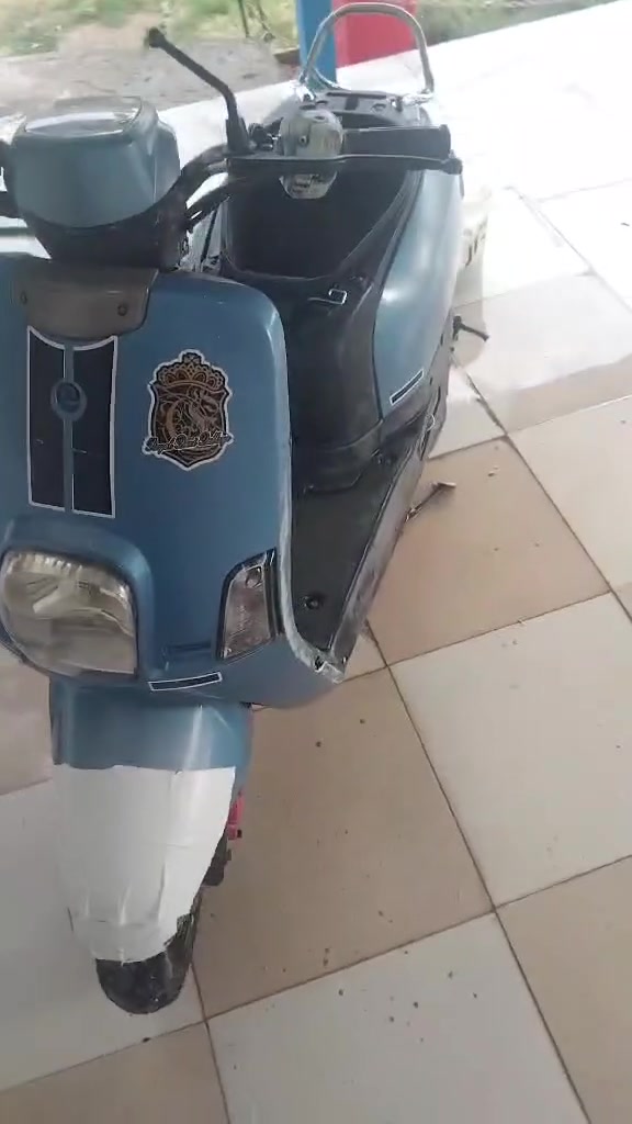 سلام عليكم دراجه ماكس بليس كامله مكمله كهربايات كله شغاله هندر سلف كلشي شغال بيها لاستك والف دراجه وعوزها كعكه البيع سعر ٤٥٠وبيها مجال متواجد خاص او تصال *********** مكاني ديوانيه حي جامعه
