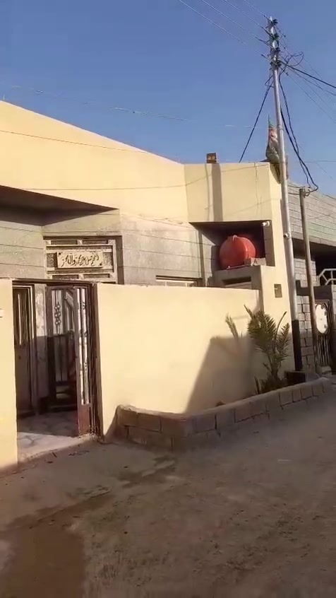 بيت للبيع وقف سني اصولي مسجل بل محكمه موقعه ابو الخصيب طريق الصحراء شارع الوسطي قرب المحكمه شارع قمر بني هاشم مساحته 110 متر يتكون من غرفه وصاله وستقبال ومطبخ وصحيات داخل وخارج السعر 47 وبي مجال بسيط جدا للتواصل ***********
