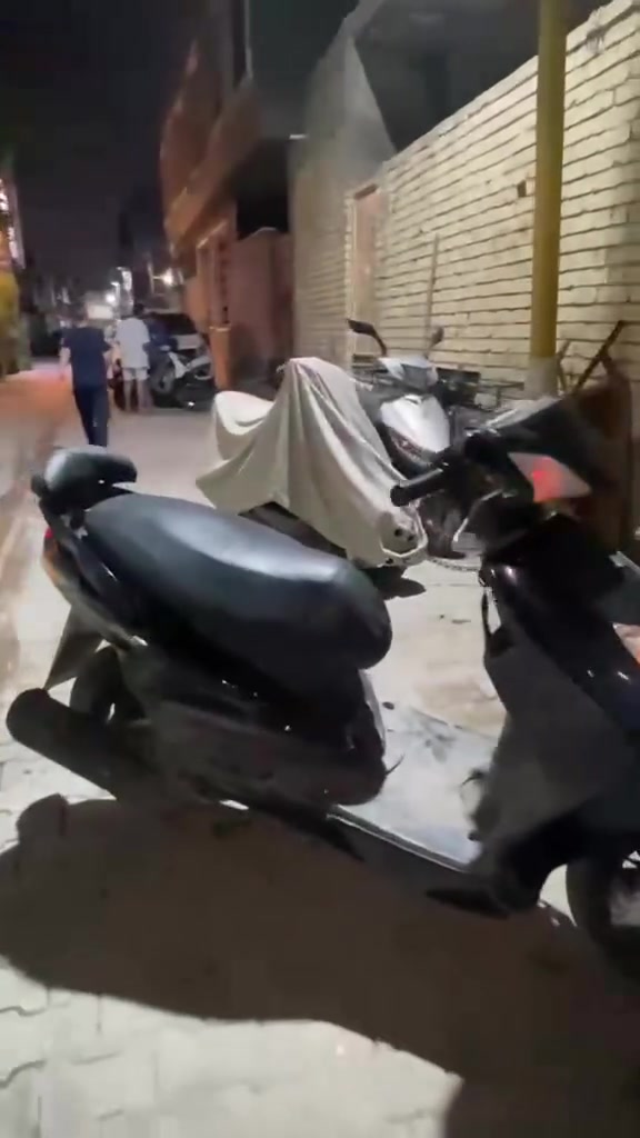 سلام عليكم سكنس فحل نوزل للبيع دراجه نكره سلف كهربائيات شغاله دراجه خير من الله مامتعوبه بس يرادلها شويه ملاحضات بسيطه كلش مكان بغداد حي القاهره ***********
