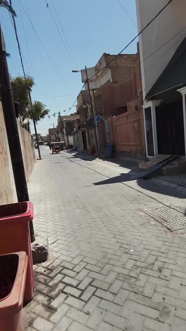 دار مساحة 144  ورثة  قطاع 50 سوق الشعبي عريبة  موقع مميز امام مدرسة المربد الابتدائية   
صالح للسكن وعالي عن الشارع الدار نظيف  
للاستفسار اكثر 
***********

