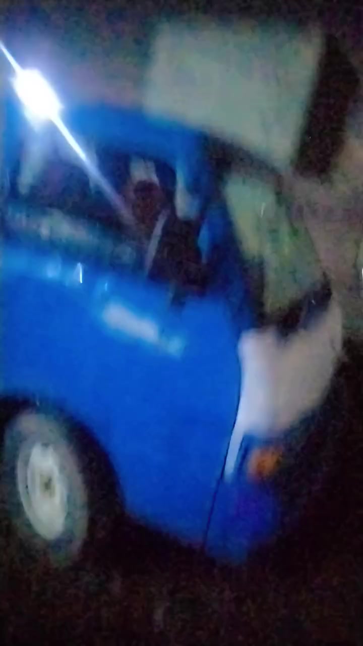 شاحنة • للبيع