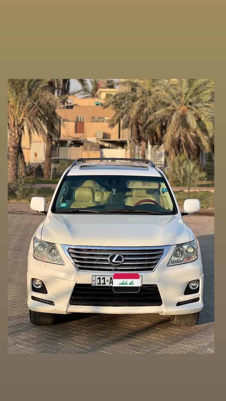 المواصفات الأساسية:
2011الموديل 

الفئة: LX 570 Sport (بريمي)

الممشى. 103 كيلو 

السعر  ٢٧٣ $  بيهه مجال بصيط💣💣💣

صفّان من المقاعد

نظام صوت Mark Levinson

الحالة: بيهه صبغ بنيد فقد مكفوله من الدواخل شواصي الغود شرط كفاله 
كير مكينه مكفولات السياره مابيهه ابد نقص صدر جديد تبريد تايرات السياره احله من الصور 

المحرك والكير بحالة ممتازة ولم يتم فتحهما

تحويل مباشر السياره ابسمي شخصيا

المواصفات:

تشغيل ودخول ذكي (بصمة)

نظام مانع الانزلاق

شاشة معلومات

مقاعد جلد

تدفئة وتبريد للمقاعد

تهوية (شفط) للمقاعد

ذاكرة للمقاعد

ثلاجة

5 كاميرات

حساسات

رادار أمامي

مصابيح زينون

فتحة سقف

باب خلفي كهربائي

مرايا كهربائية

مكيف هواء أوتوماتيكي مزدوج

أوضاع قيادة Eco وSport

العديد من المواصفات الأخرى

رقم الهاتف: ***********
مكان السياره بغداد البلديات
