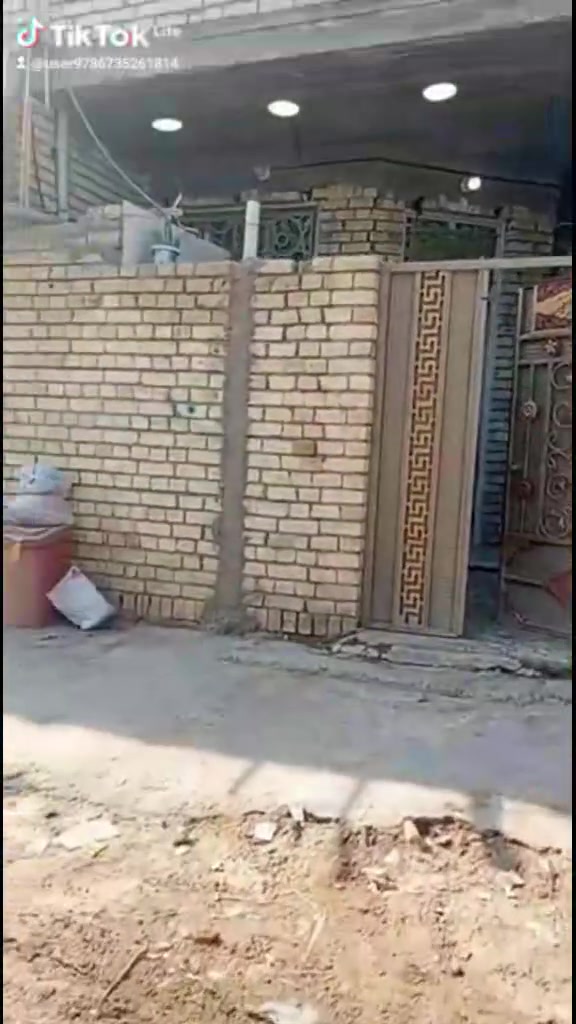 سلام عليكم بيت 100طابو صرف للبيع بشارع الشمري قرب السوق بيت متكامل من كلشي بناء حديث
الاستفسارات ***********
