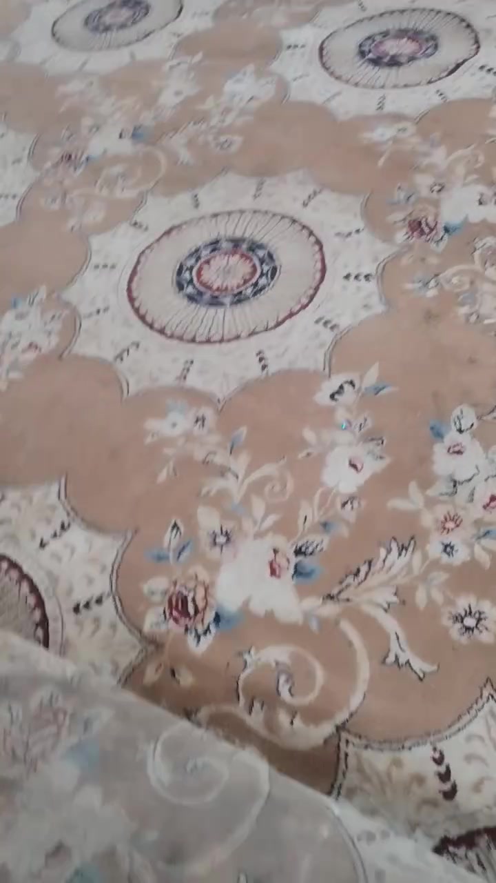 كاربت قياس ٦× ٤ جدا نظيف للبيع
