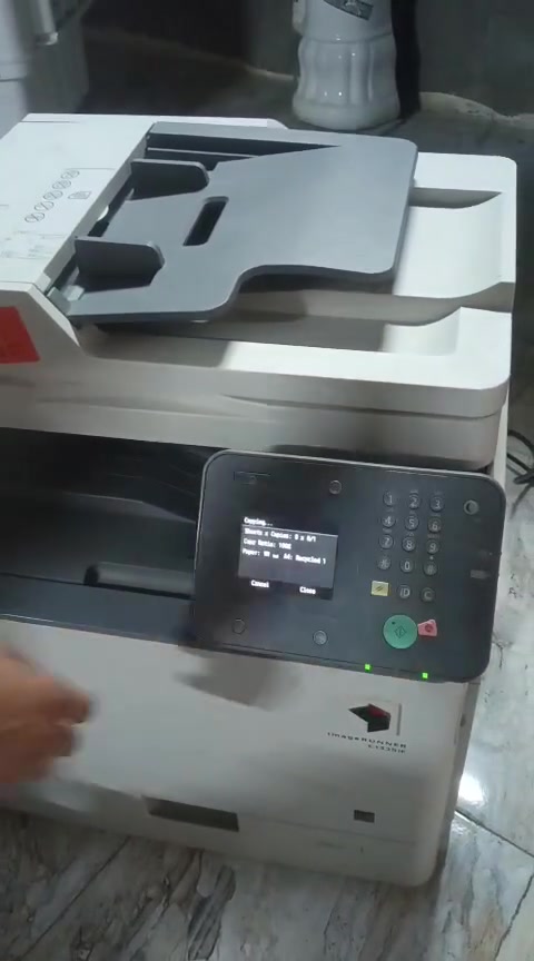 اسلام عليكم
للبيع جهاز استنساخ 
نوعيتة كانون 
الطباعة عادي وملون 
الحبر طوز 
للاستفسار المراسلة على الخاص  
او الاتصال على الرقم *********** بي واتساب 
سعر.  125
