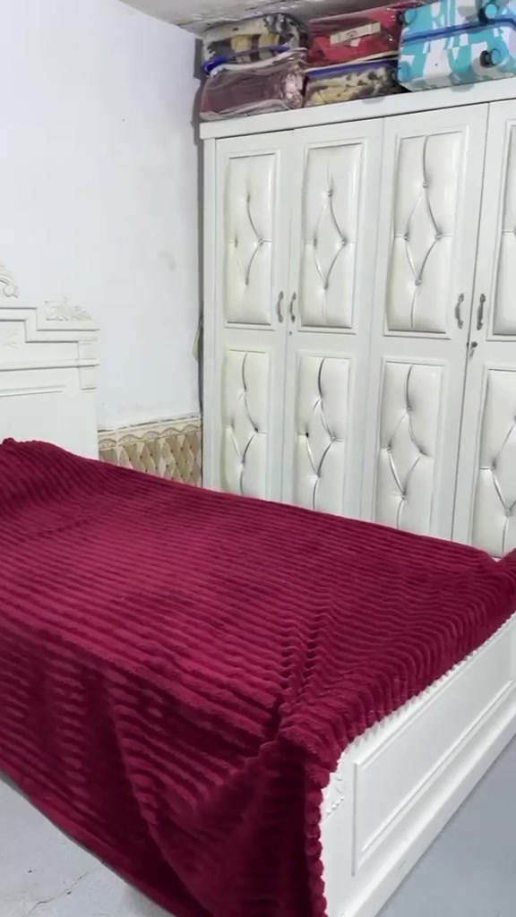 غرفه نوم نفر فردية
سعر 350 ألف 
للمراسله والاستفسار***********
عنوان بصرة/زبير
