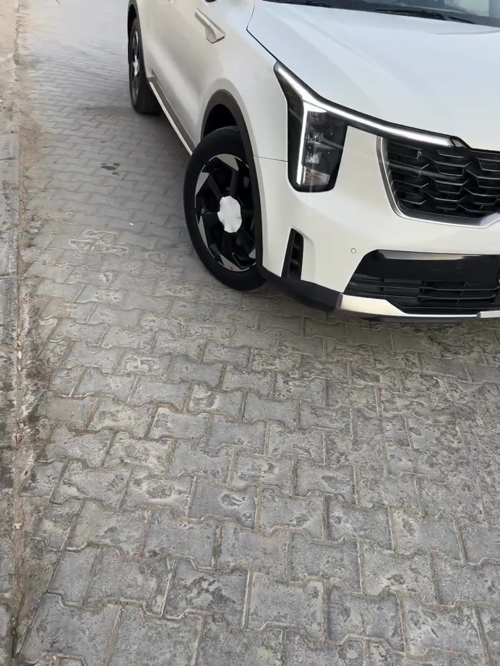 كيا سورنتو 2024
خليجي محرك 6
سياره ماشيه 60
رقم بغداد دولي
لدنهاري ليلي
سبعه راكب 
ثلاث قطع تبريد 
لد متعدد الالوان
تشغيل عن بعد 
بصمه ابواب 
صندوق كهربائي شفط 
حساسات امامي خلفي 
بردات خلفيه
نظام ايكو نورمال سبورت سمارت 
شحن لاسلكي 
بعد بيها مواصفات هواي 
السعر 270 بيه مجال
الاستفسار ***********
