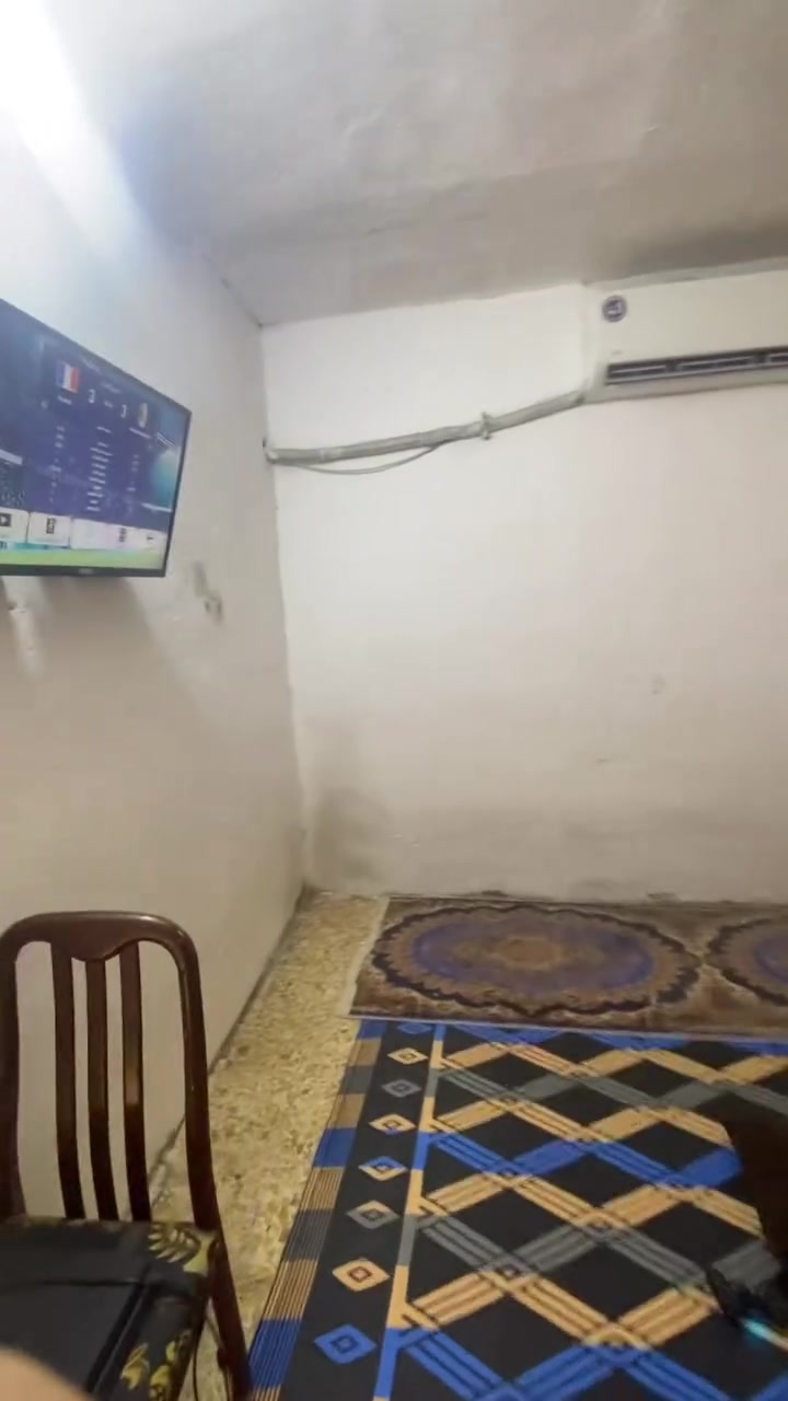 بيت للبيع بالرئاسه قرب يحيى ابو العروض بشارع الروضه مساحته 170 سعر50 وبي مجال الرقم اللاستفسار ***********
