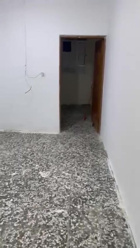 الدار للبيع 🏠 زراعي المساحة 50 متر الموقع حي ميسان سند 25 حكومي قرار محكمة وشارع شيوخ عرض شارع 6 امتار عبار على شارع شيوخ وعلى حي ميسان قريب على شارع الكيات قريب على سوگ ميسان كل الخدمات يمه وتفاصيل البيت كما وضح بالفيديو  السعر 27 وبي مجال للاستفسار الاتصال على رقم *********** يوجد وتساب على نفس الرقم
