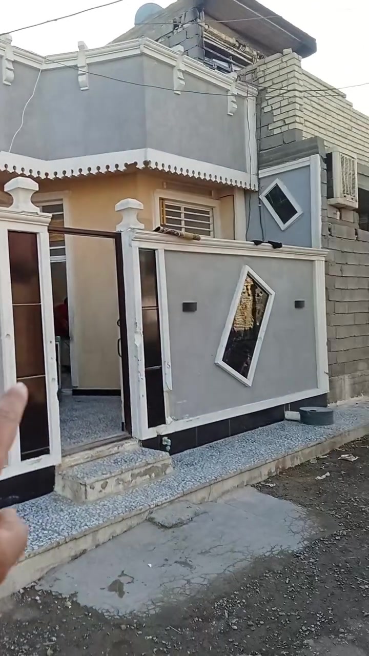 بيت للبيع المساحه 65 سبع قصور قرب السده ثالث فرع عله ايدك اليمنه السعر 30 مليون قفل غير قابل للعمله بي خاص واتساب ***********
