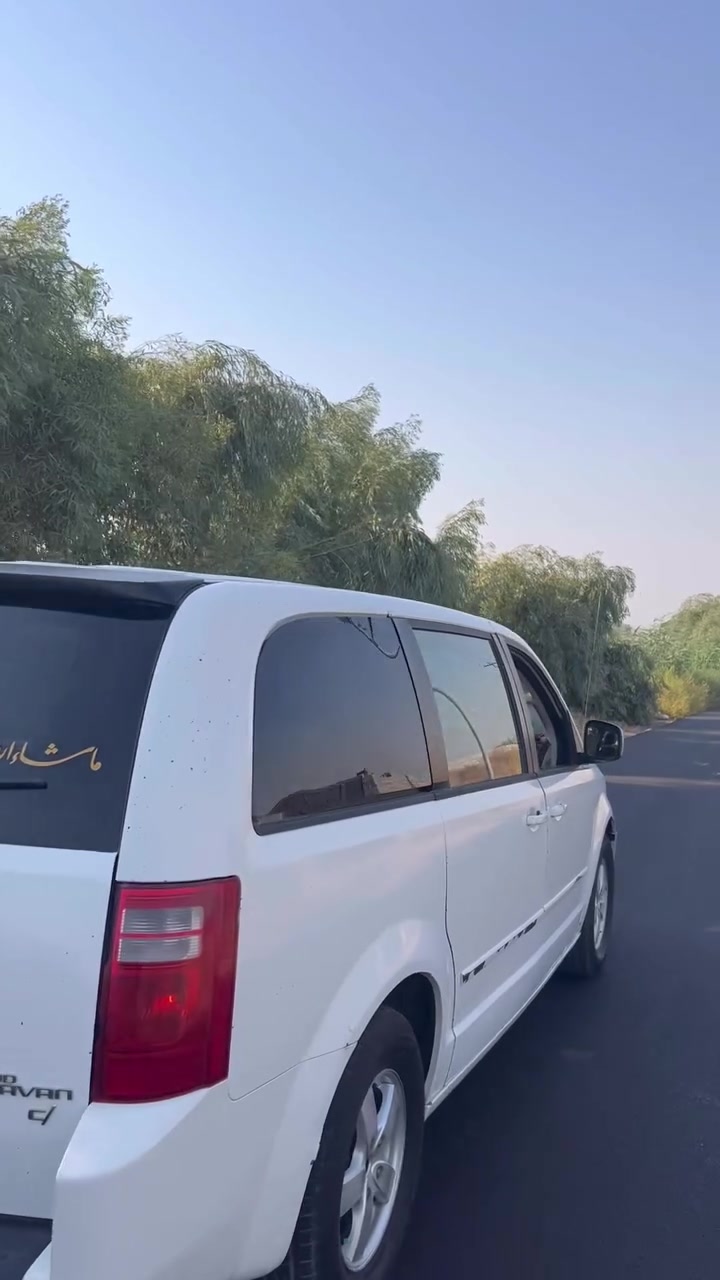 السلام عليكم دوج كرفان موديل ٢٠١٠ أربيل  باسمي تحويل ثاني يوم مكينه ٣٣٠٠ سيارة جديدة صبغ قطعتين فقط السيارة بيبان عادي ليس كهرباء السيارة ع وظع الشركه تبريد قطعه وحده  اريد مراوس حسب القناعه السعر ١٠٠بيها مجال الاستفسار واتساب فقط:***********
