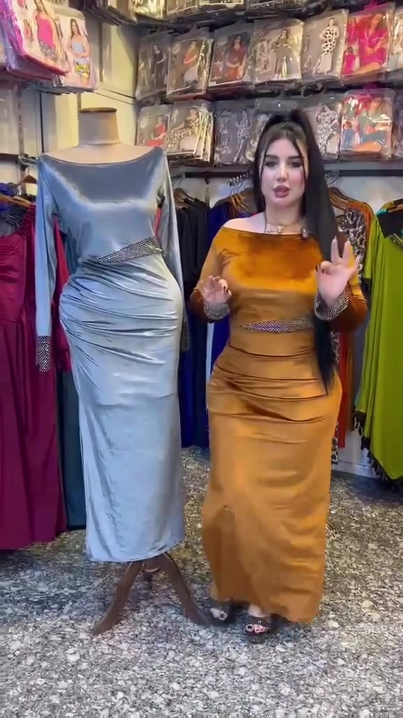 ملابس • بدون تفاصيل
