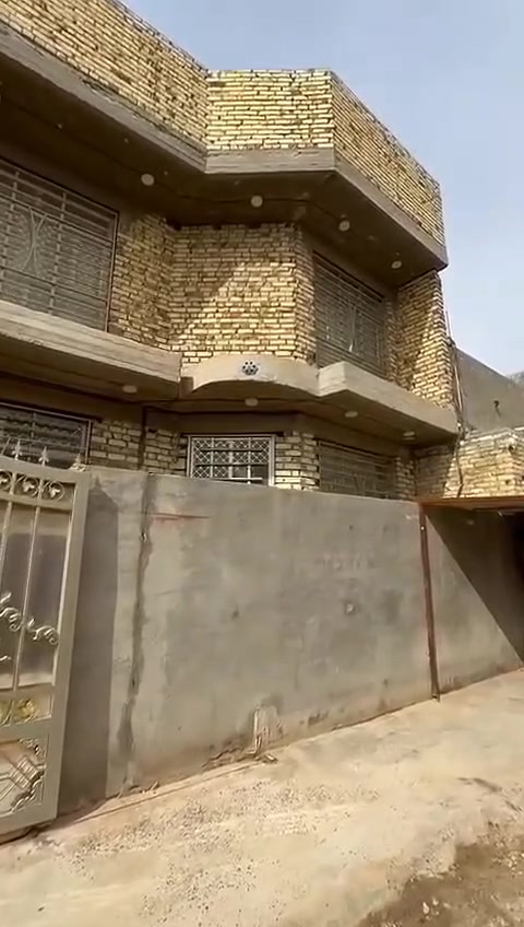 ✨ فرصة ذهبية للبيع! 🏡
دار للبيع – الحلة، حي الجزائر
📐 المساحة: 125 متر مربع (5x20)
📄 الطابو: زراعي، سند 25 / تحويل مباشر
📍 الموقع: خلف محطة وقود مرجان
🏗️ تفاصيل البناء:
حديث 2025، درجة أولى، طابقين
صالة + كليدور + مطبخ حار وبارد
3 غرف نوم: 5x5، 5x6، 5x4
2 صحيات داخلية وخارجية
📞 للاستفسار والتواصل:
***********
*********** (واتساب متوفر)
***********
🏢 زيارة المكتب: مكتب أوتاد للاستثمار العقاري – الحلة، حي الجزائر، مقابل كلية الإدارة والاقتصاد
🔹 متواجدون لخدمتكم في أي وقت! 🤝