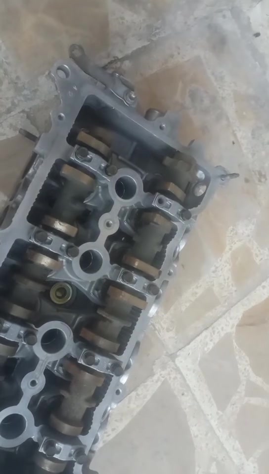 سلام عليكم 
كور كورلا مكينه 1zz 1800
مكفول من الكص والعواج كامل مقفل كامشفتات راجز كلهن وياه
جيب وشد السعر ٢٥٠ وبيه مجال للاستفسار 
الاتصال عل الرقم ***********
مكاني بابل الحله.
