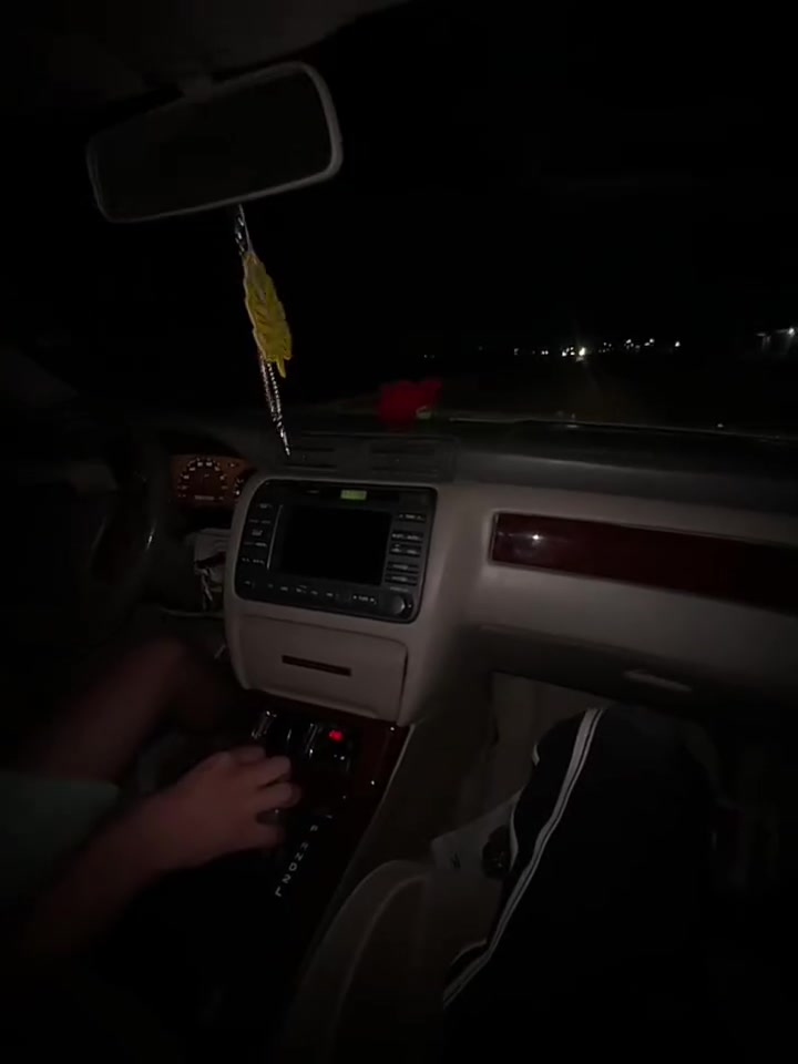 السلام عليكم ملكه جديدة كارتون كيرك محرك صدر تبريد كلها شرط كهربائيات كلها شغاله محرك ففتي المرغوب محرك شرط مامحطوط علي سبانه نشاط تشك الكاع سياره الف ماتحط عليها بيع نغد فقط ماراوس مكاني صلاح الدين بيجي لا تجي دكلي شبيها مابيها سياره كفاله من كلشي سبير بعده مانازل ***********

