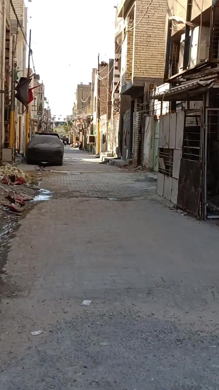 نصف قطعه منفصله  بناء 2026 ماء كهرباء بياض باقي فقط الكاشي والسيراميك للحمامات واجها  
قطاع 57 شارع العام اول بدايه الفرع 
تحتوي على مدخلين منفصل  الاول استقبال ومطبخ وغرفه نوم وخدمات
الطابق الاول وثاني استقبال ومطبخ وغرفه نوم والثاني غرفه وبيتونه وحمام وسطح 
‏‪***********‬‏
