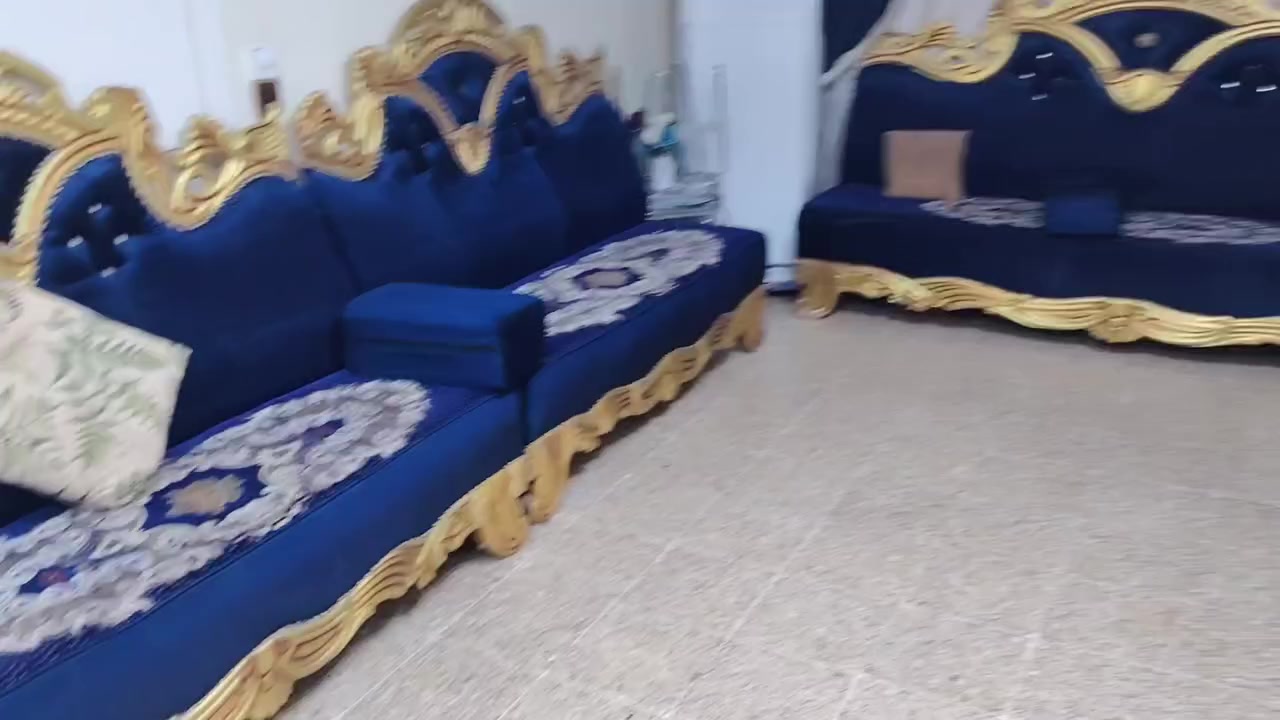 سلام عليكم تخم قنفات تفصال طول 15 متر

للبيع المكان بغداد نهروان

***********
