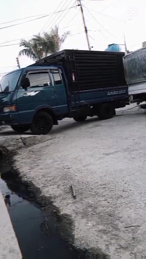 بنكو 95بغداد سياره حلوه كله شغال *********** بغداد السعر 56 بيهه مجال حك الجيه مكينه مستحقه

