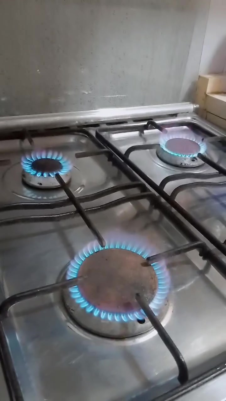طباخ • جديد • نضيف