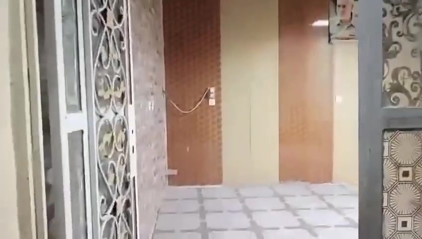 سلام عليكم بيت بل ستكشافات نهايت شارع ميه
المساحة 280 متر واجهه 10 نزال 28 بناء بل فيديو 
السعر 80 مليون رقم الهاتف 0+964 776 409 7715296770/***********/***********
 متواجد واتساب أو تصال أي ستفسار بل خدمه
