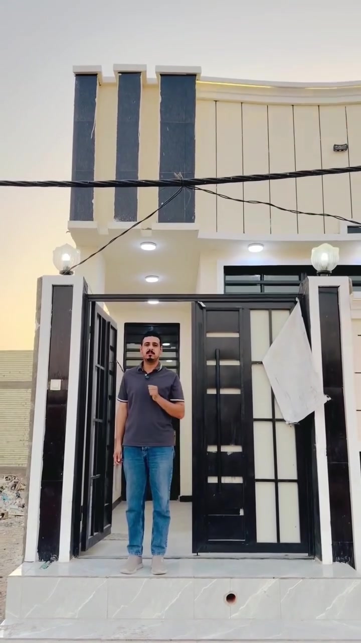 المساحه 110 متر  مناسب جدآ بناء ممتاز ودرجه أولئ 
💰 السعر:43مليون (قابل للتفاوض)
🏗️ البناء: طابوق  جمهوري
🏠 الأساس والسقف: صب كونكريت مركزي 

مواصفات البيت:
✅ غرفة نوم 1 🛏️
✅ أستقبال 
✅ صالة 🛋️
✅ مطبخ 🍽️
✅ صحيات 🚿

الخدمات المتوفرة:
🔹 ماء 💧
🔹 كهرباء ⚡
🔹 شوارع مبلطة 14 متر  🚗
🔹 مدارس قريبة 🏫
🔹أنترنيت ضوئي 
🔹 خط مولده 
📍 الموقع: النجف – حي ميسان، شارع الزوار 
قرب شارع 60 
📜 طابو زراعي (إقرار محكمة)

📞 للتواصل: ***********
