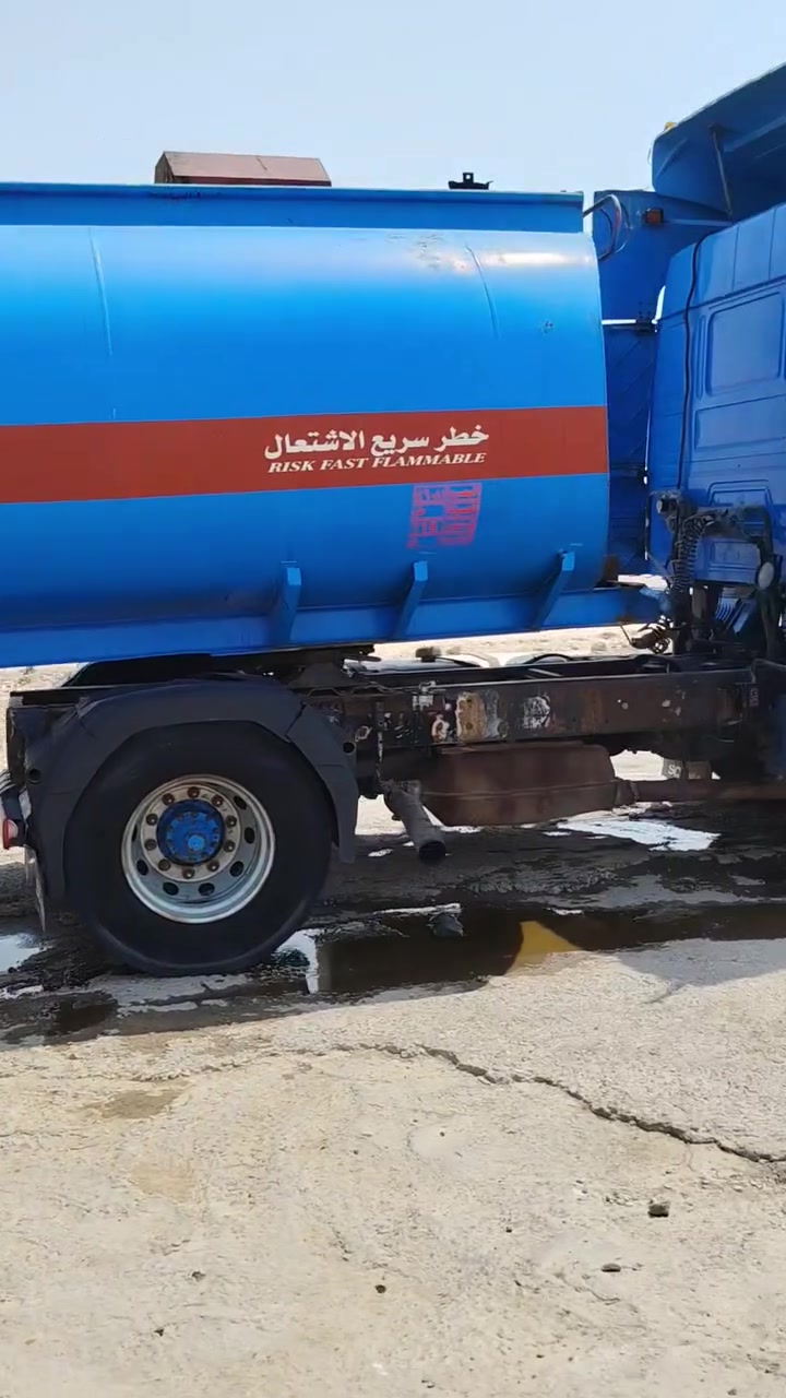 السلام عليكم سياره سكانيا للبيع ٩٥ مشروع وطني باسمي   تانكي مصلاوي بويلر حموله ٣٦ طن   السعر. وباقي التفاصيل خاص ***********... موجود واتساب
