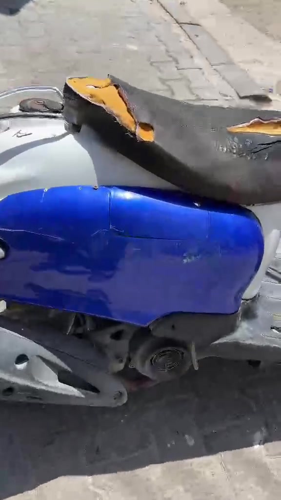 دراجه نضيفه ما مفتوحه مجرد بس كفراتهة تعبانه شويه دراجه حلوه سعر مناسب كلش 175وبيهة مجال بسيط لشرايه شرط ما مفتوحه رجائن مو شراي لا تشلع كلبي اليريدهه يتصل على هاذه الرقم *********** مكاني رميثه
