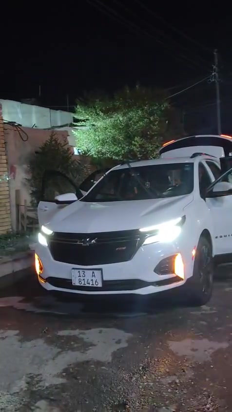 سياره كوينس وارد أمريكي Rs فول ماعدا الفتحه وبئسمي  حادث بسيط السعر خاص موديل ٢٣
***********
