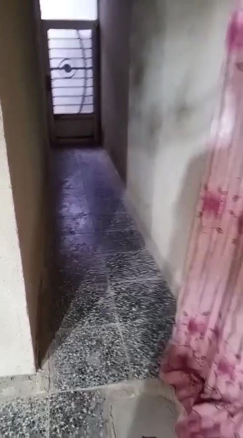 امتلك 🏡 بسعر 28 مليون فقط

🏡 دار للبيع – طويريج / الحولي

🔹 المساحة: 100 م² (طابو زراعي).

مواصفات الدار:

• غرفة نوم رئيسية.
• غرفة نوم (عكادة).
• غرفة استقبال.
• صالة.
• مطبخ.
• صحيات.
• بناء نظيف ومعتنى به.
• السندويج درجة أولى.

الموقع:
📍 طويريج – الحولي، مقابله نزلة شارع نظوري.

• واجهة الدار على الشارع الرئيسي (شارع أبو حنان).
• يبعد عن الشارع الرئيسي حوالي 500 متر.

💰 السعر: 28 مليون دينار عراقي، قابل للتفاوض.

📞 للتواصل والاستفسار:

• ***********
• ***********

🏢 مكتب مدى المستقبل للعقارات

نرحب بكم ونستقبل جميع طلبات البيع والشراء بكل احترافية وأمانة، ونسعى لتقديم أفضل العروض وخدمة مميزة لعملائنا.
