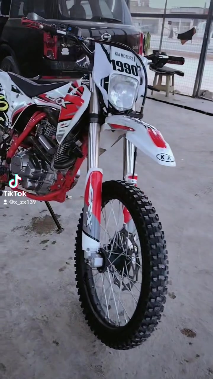 قفاز مديل 25 طالع ب26 نضيف ما مفتوحح محرك 300cc crxبلاديوبعده بحالت الوكاله كفاله عامه  وراق سكنر مكان نجف قرب الملعب نجف دولي سعره 1350 فقط واتساب وخط ***********

نص مكتوب في الصور:
- HONOR X9c