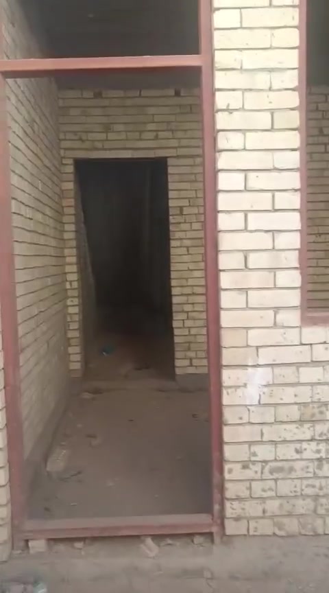 للبيع بيت اربع غرف نوم استقبال حمامات بناءخريطه حلوه حي العباس قرب مولدة صدام تدفع نص فلوس والباقي اقصاد مساحته 110متر  السعر 120 قابل للتفاوض ***********
