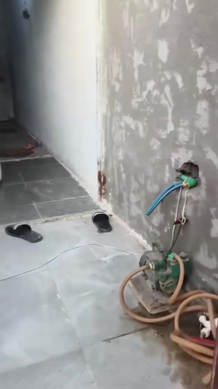 بيت تجاوز بالأمين الثانيه بي ورقه تمليك مختار ومجلس بلدي مساحه ١٠٠ ما علي ازاله للاستفسار اتصل ***********
