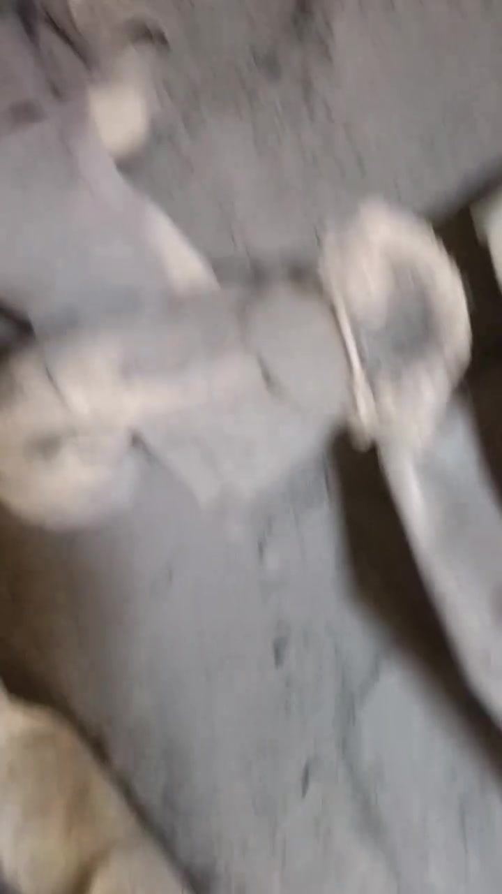 ***********

