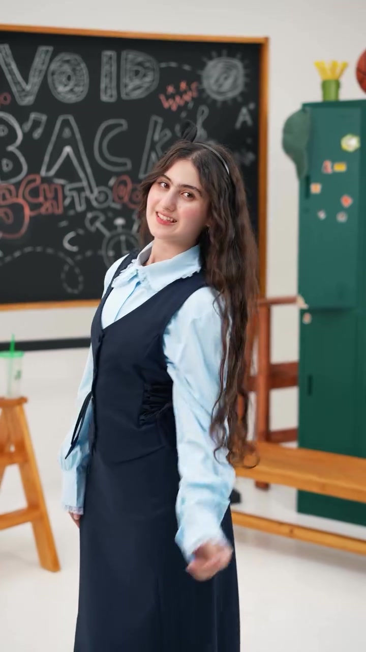 ⁨	⁨	🎀🤍 صدرية مدرسية… أناقة تكمّل الزي
تصميم أنيق ومرتب، يضيف لمسة مميزة للإطلالة المدرسية ويخلي اللوك أكمل 📚✨

القياسات : 38-40-42-44-46

نوع القماش : كبردين
طول الصدريه : 130 سم⁩

زبائننا الأعزاء للحجز السريع يرجى مراسلتنا دايركت او على  الرقم التالي : 
***********

9075⁩
