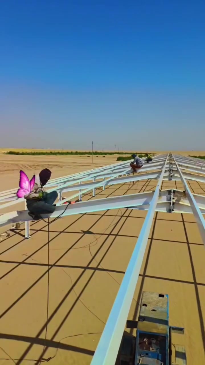 حدادة العصري الانشاء جملوانات 
بدارت عارف وثامر 
***********
***********
