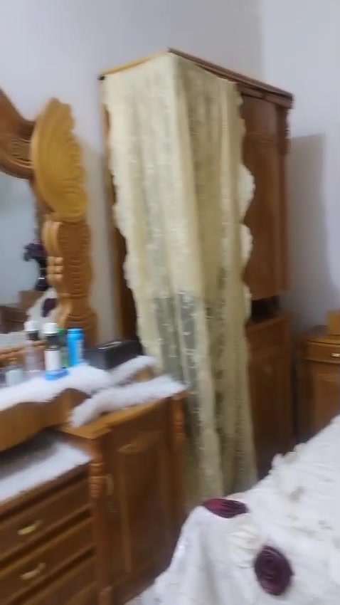 السلام عليكم غرفة نوم تزكام عراقي استخدام قليل سبب البيع حجمها كبير والغرفه صغيره مابيه مجال مكان ضيك المكان الهوير السعر 3 مليون وبيه مجال قليل ***********