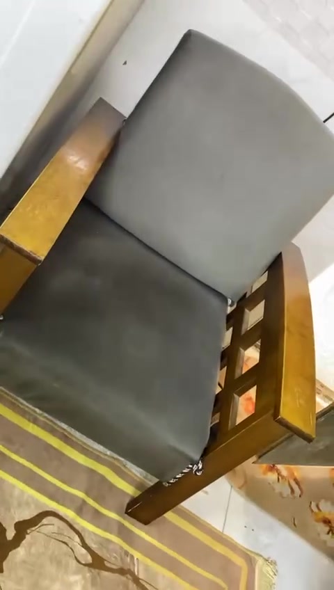 نظيف جدا • ٩ مقاعد • حي الاعلام