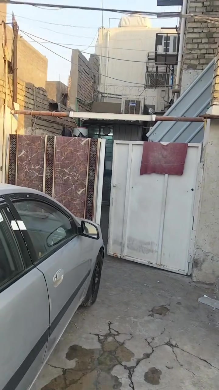سلام عليكم دار للبيع مساحه 125 متر
واجه6 وربع نزال 20 
محله 801 
السعر 175 مليون 
وبي مجال بسيط 
الاستفسار اكثر ***********
