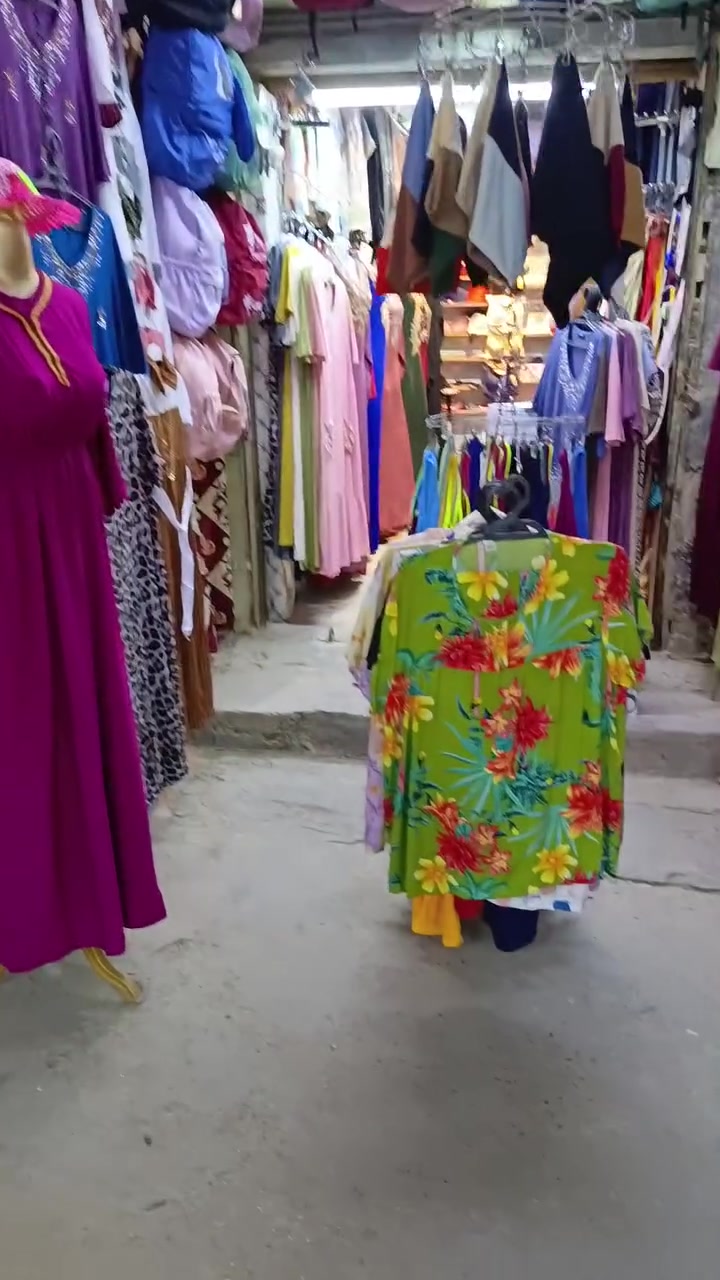 سلام عليكم الرزق عل الله 💕 تخفيض جميع التراكات ب 5 الف دينار ومتوفر جنط مدرسية تخفيض الجنطة الصغيرة ب5 الف والكبيرة  ب 7 الف ومتوفر دشاديش نسائية من 5 الف دينار الى 15 الف ايضا متوفر دشاديش خياطة مو حاضر تفاصيل اكثر اتصال وات ساب عل هذه الرقم *********** {عنوان المحل سوك المسكف شارع زين العابدين مقابيل هاشم العطار} ويوجد توصيل ايضأ حياكم الله 💕😍
